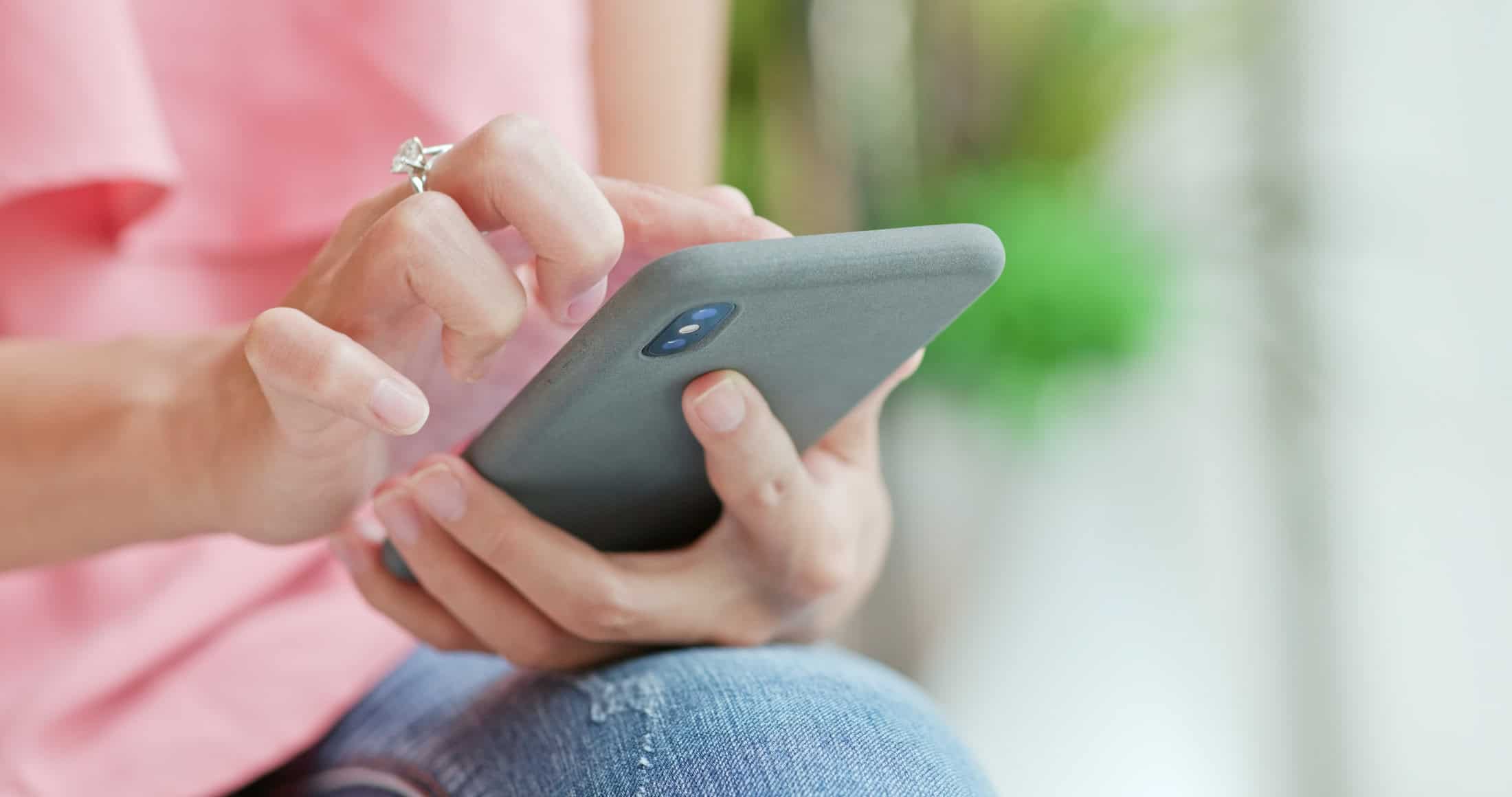 How to turn website visitors into customers